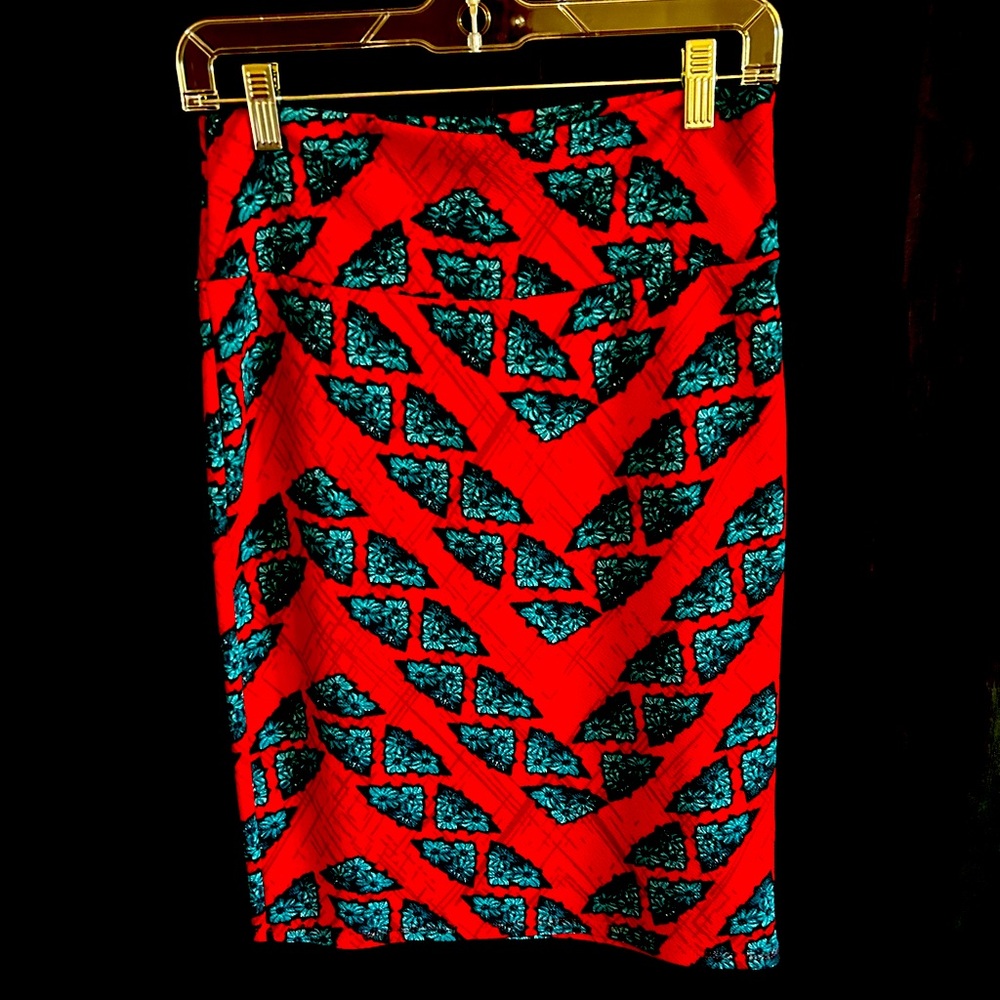 Red and Greenish/blue size Small Lularoe Cassie skirt.